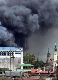 Airstrike on Marawi: Mark Jhomel/Wikimedia Commons